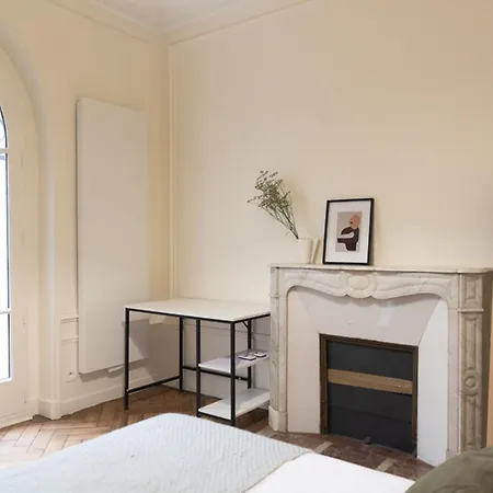 Beautiful Cocoon Of In The 16th Apartment Paris