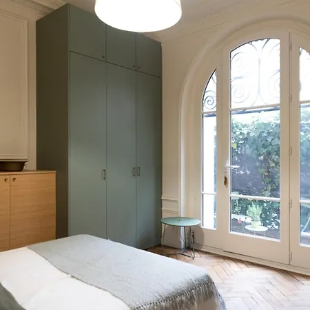 Beautiful Cocoon Of In The 16th Apartment *